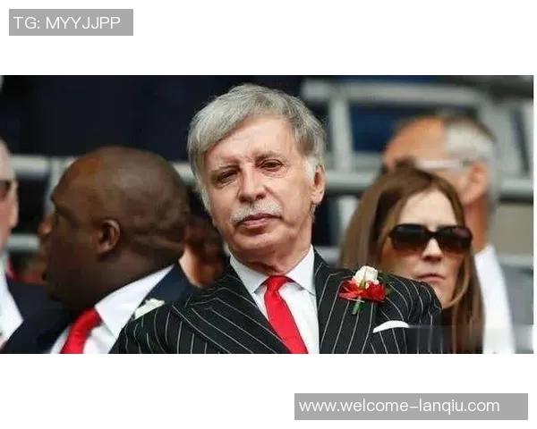 马赛俱乐部动荡不安主教练与总监接连辞职球迷要求主席下台